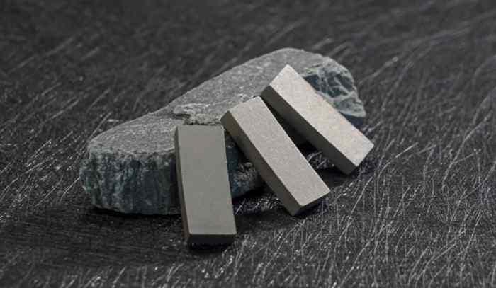Gangsaw Segments — Stone Context